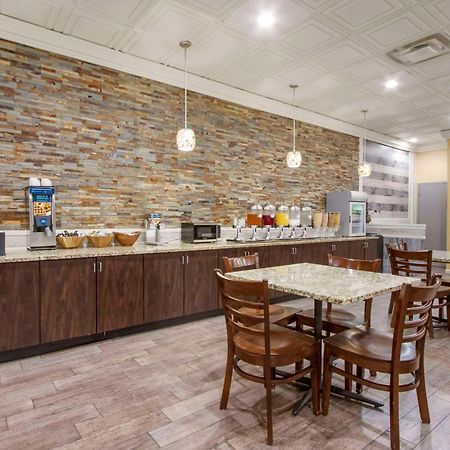 Clarion Inn Asheville Airport Флетчер Экстерьер фото