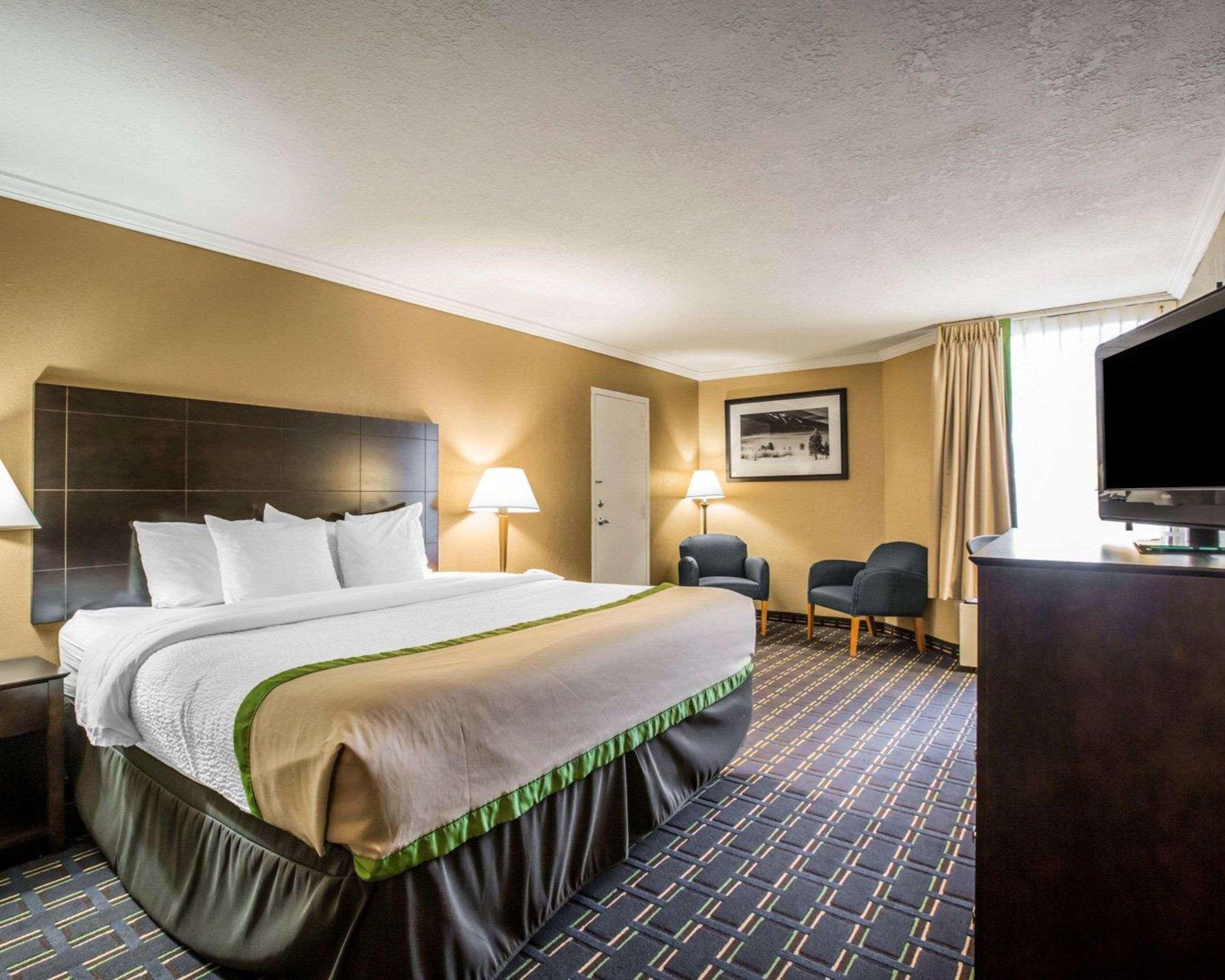 Clarion Inn Asheville Airport Флетчер Экстерьер фото