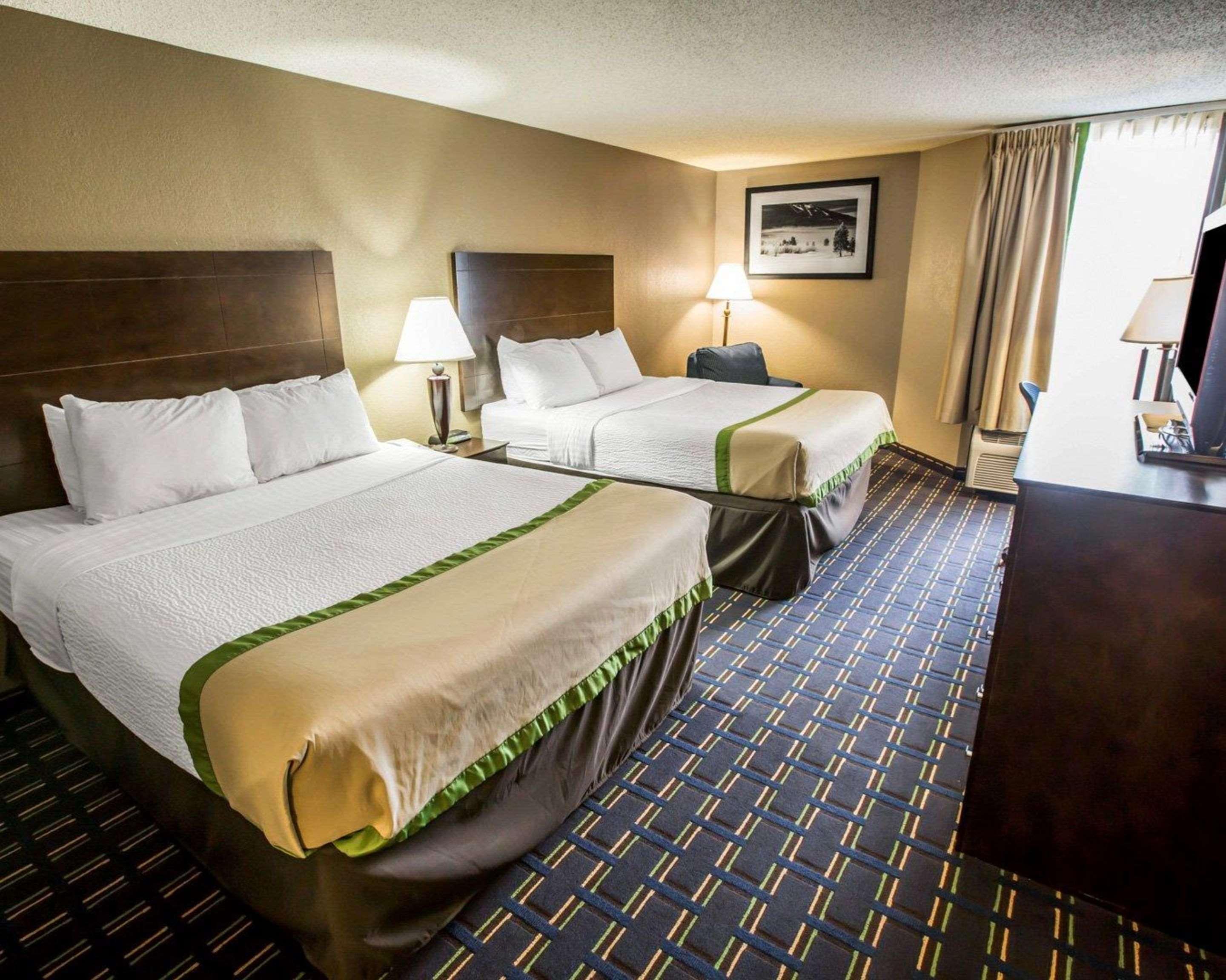 Clarion Inn Asheville Airport Флетчер Экстерьер фото