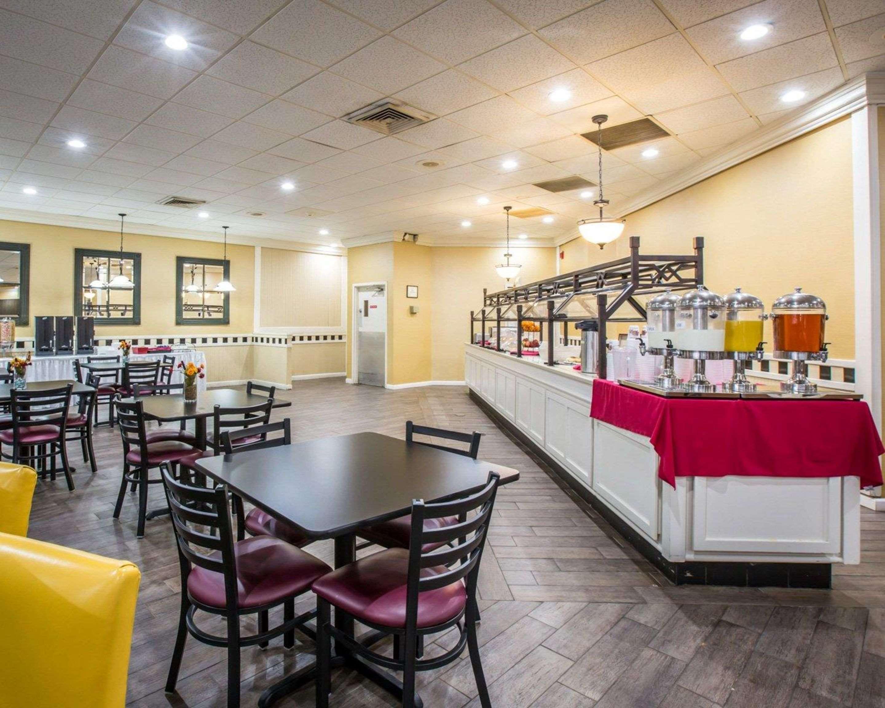 Clarion Inn Asheville Airport Флетчер Экстерьер фото