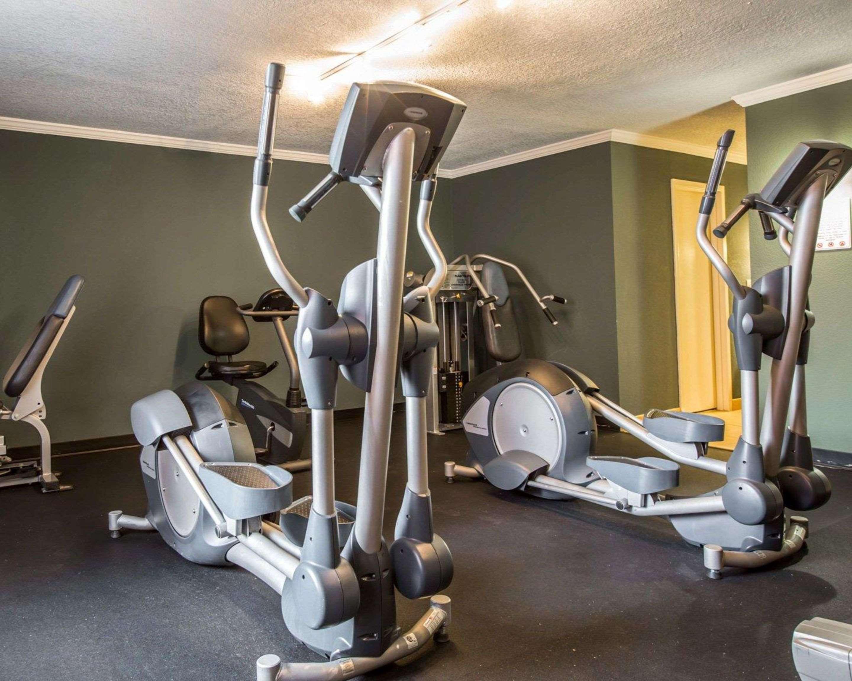 Clarion Inn Asheville Airport Флетчер Экстерьер фото