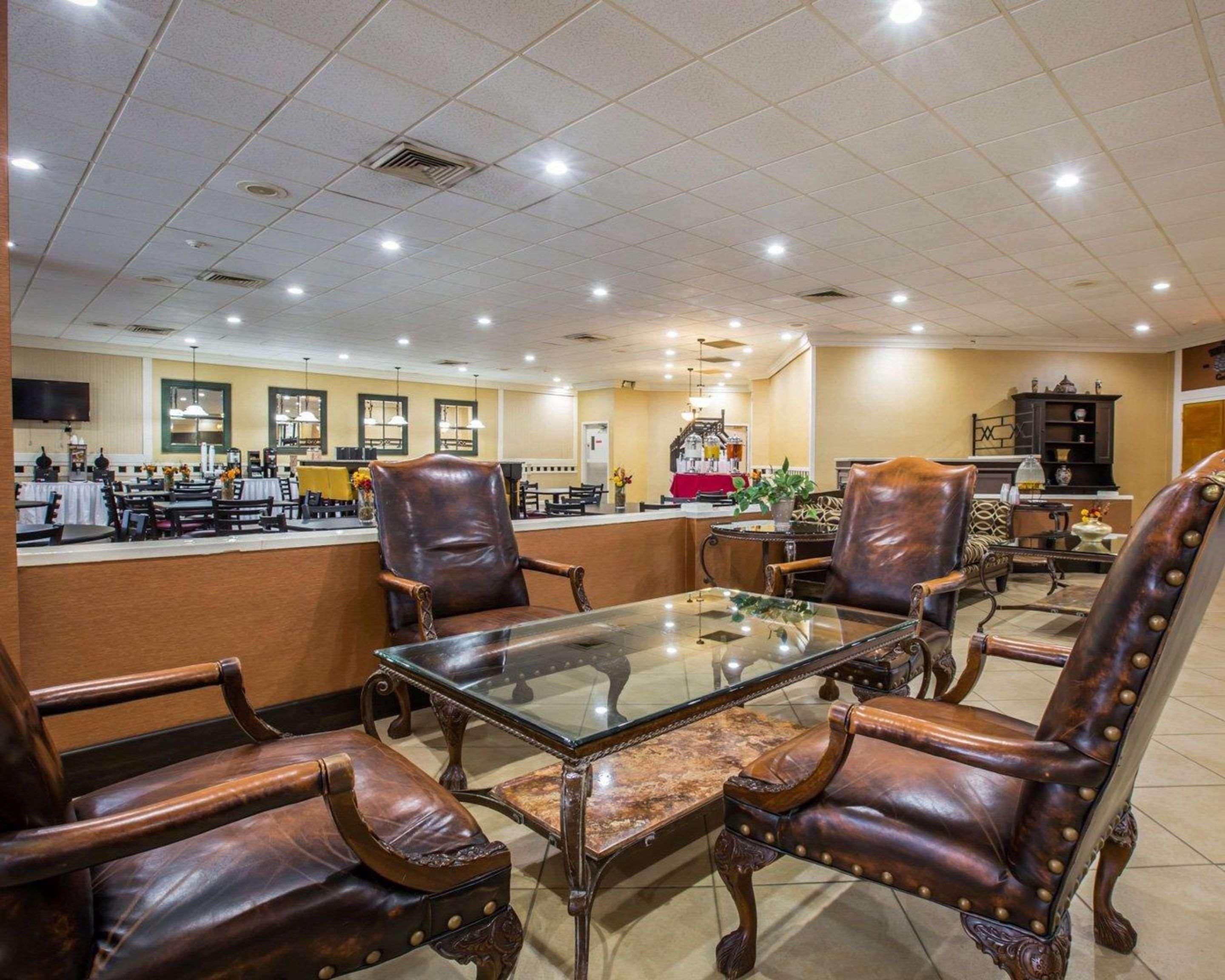 Clarion Inn Asheville Airport Флетчер Экстерьер фото