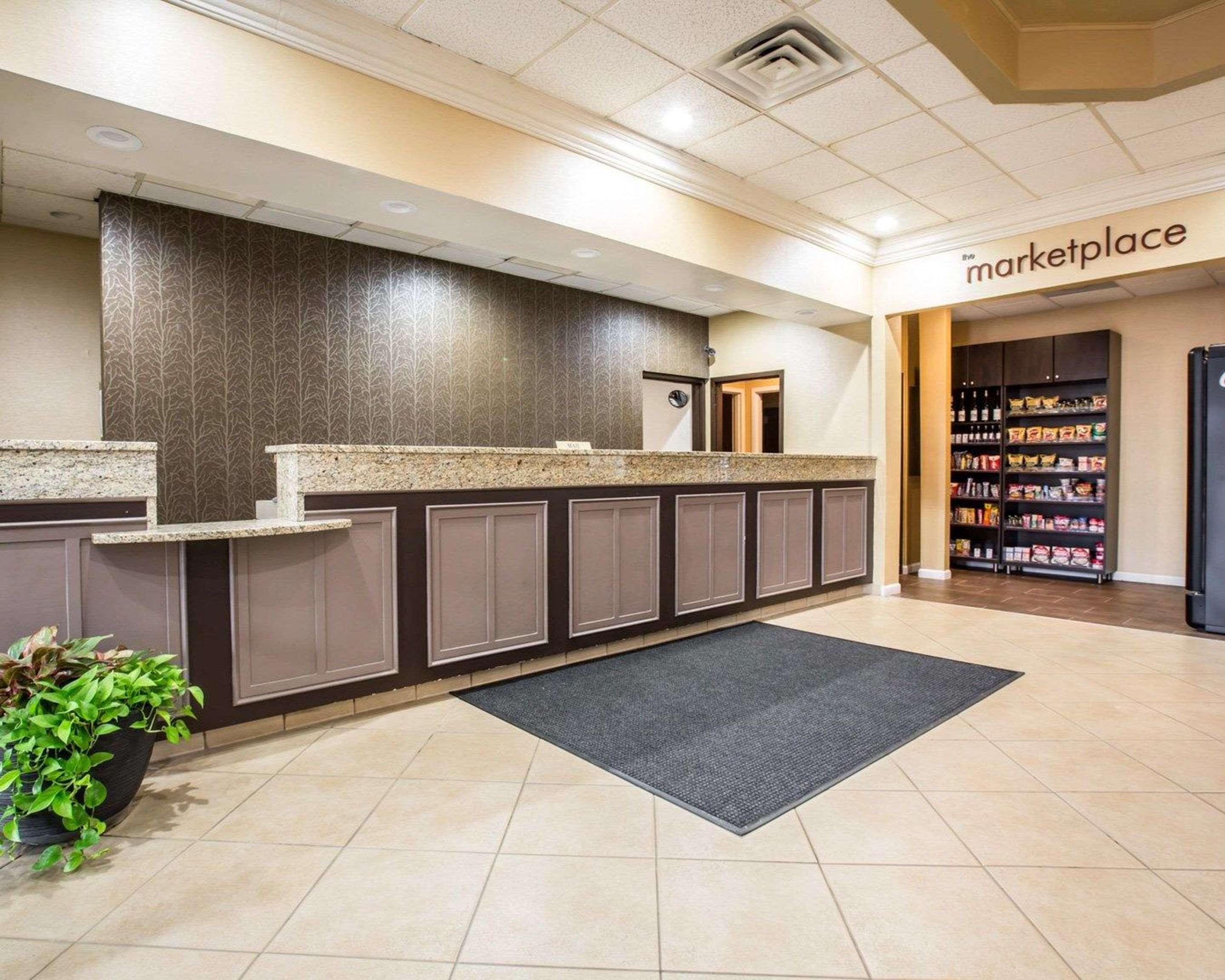 Clarion Inn Asheville Airport Флетчер Экстерьер фото