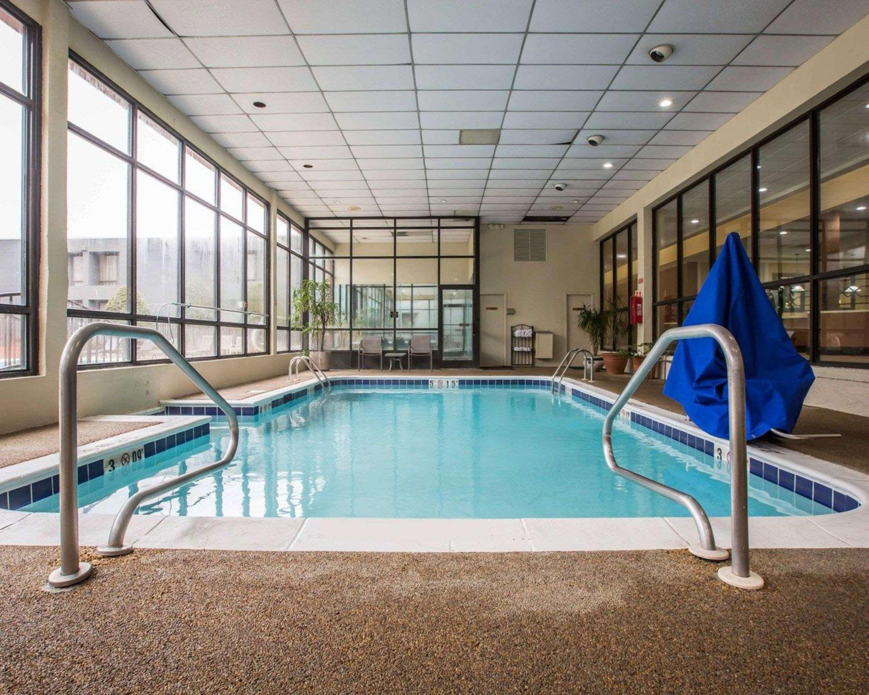 Clarion Inn Asheville Airport Флетчер Экстерьер фото