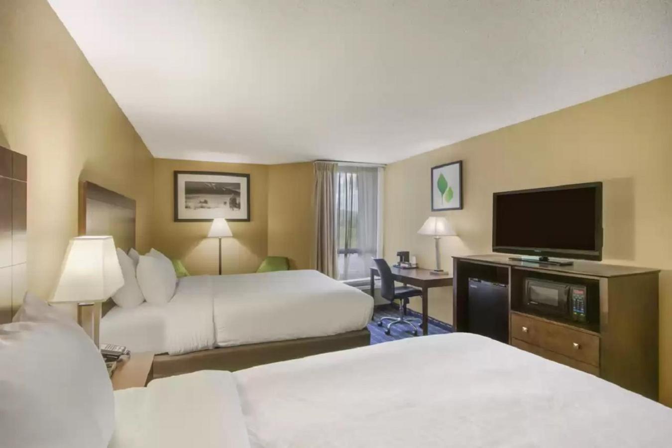 Clarion Inn Asheville Airport Флетчер Экстерьер фото