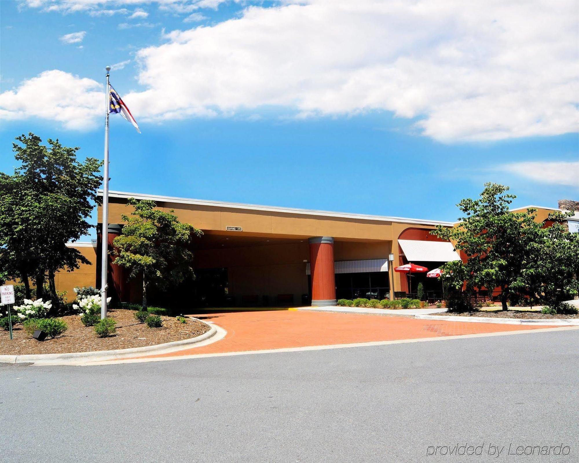 Clarion Inn Asheville Airport Флетчер Экстерьер фото